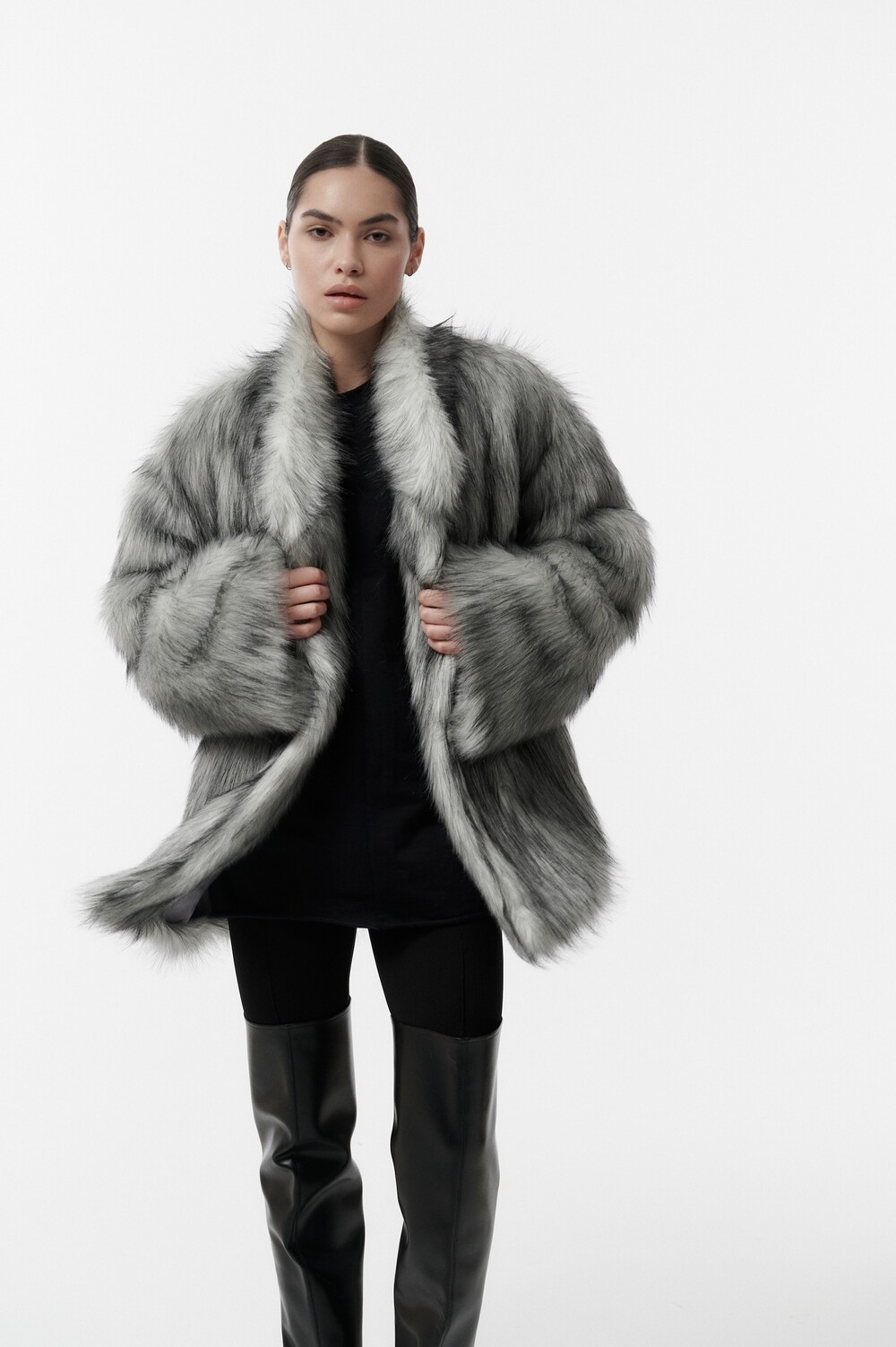 Fur coat Monica in gray
